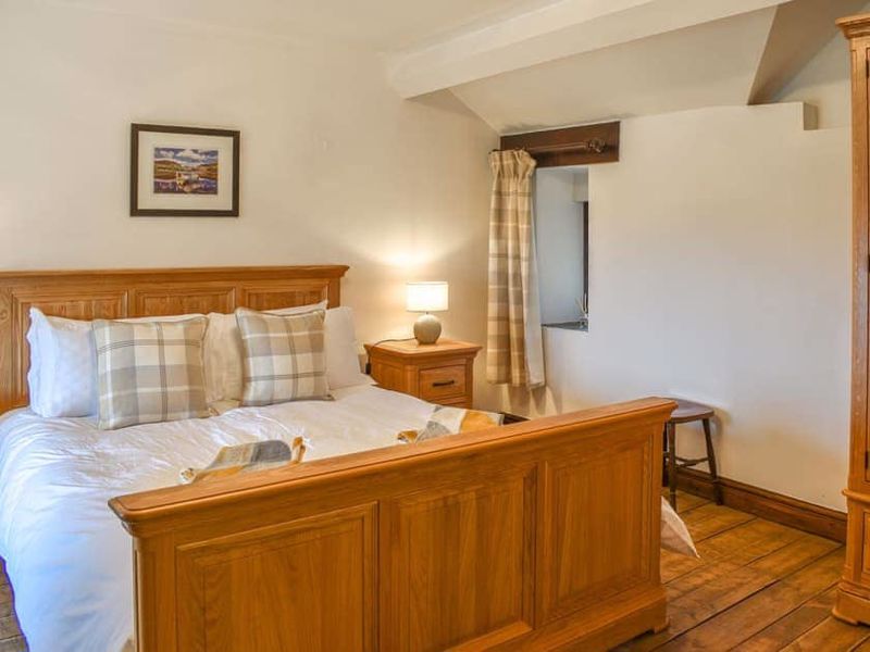 Bedroom- click for photo gallery